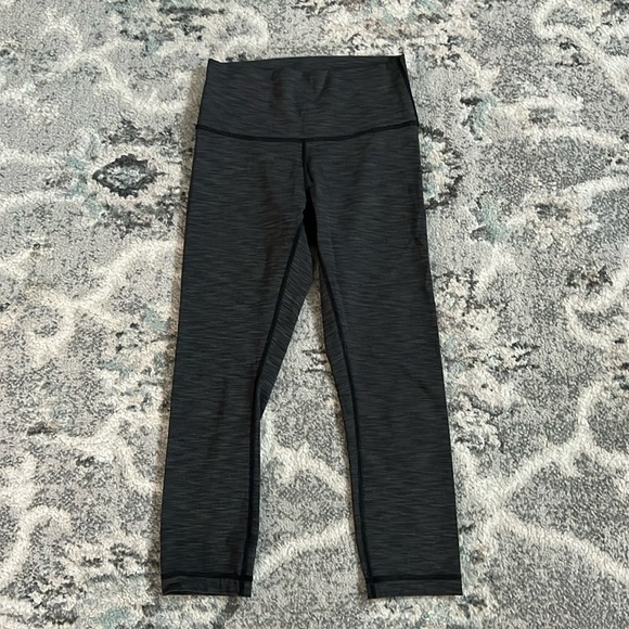 Lululemon Wunder Under Crop Leggings - Picture 1 of 9